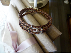 Braunes Leder-Armband, 3-reihig, 7 Silberteile