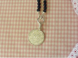 Silber-Medaillon hell "Blume"