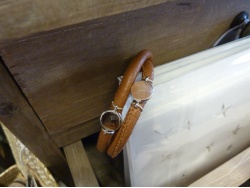 Cognac-Armband, Reisig, 2 Edelsteine