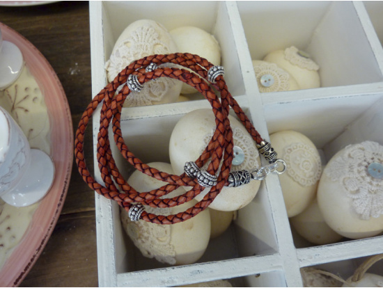 Orange/braunes Leder-Armband, 4-reihig, 6 Silberteile