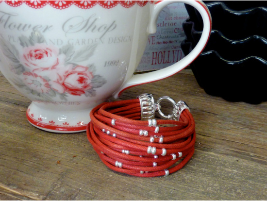 Baumwoll-Armband rot, mit Silberteilen