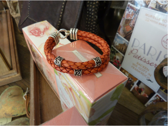 Rotes Lederarmband, 2-reihig, 3 Silberteile