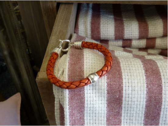 Rotes Lederarmband, 1-reihig, 1 Silberteil