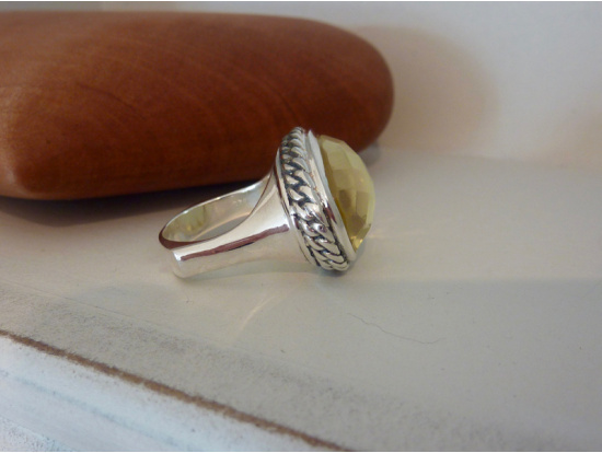 Ring "Weekend", Lemon Quarz