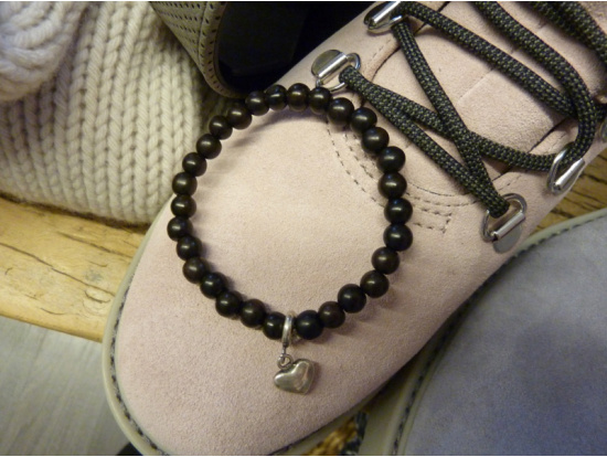 Ebenholz-Armband mit Silberherzli