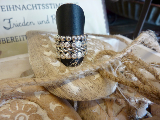 Ring geflochten geschwärzt, mit Zirkonia